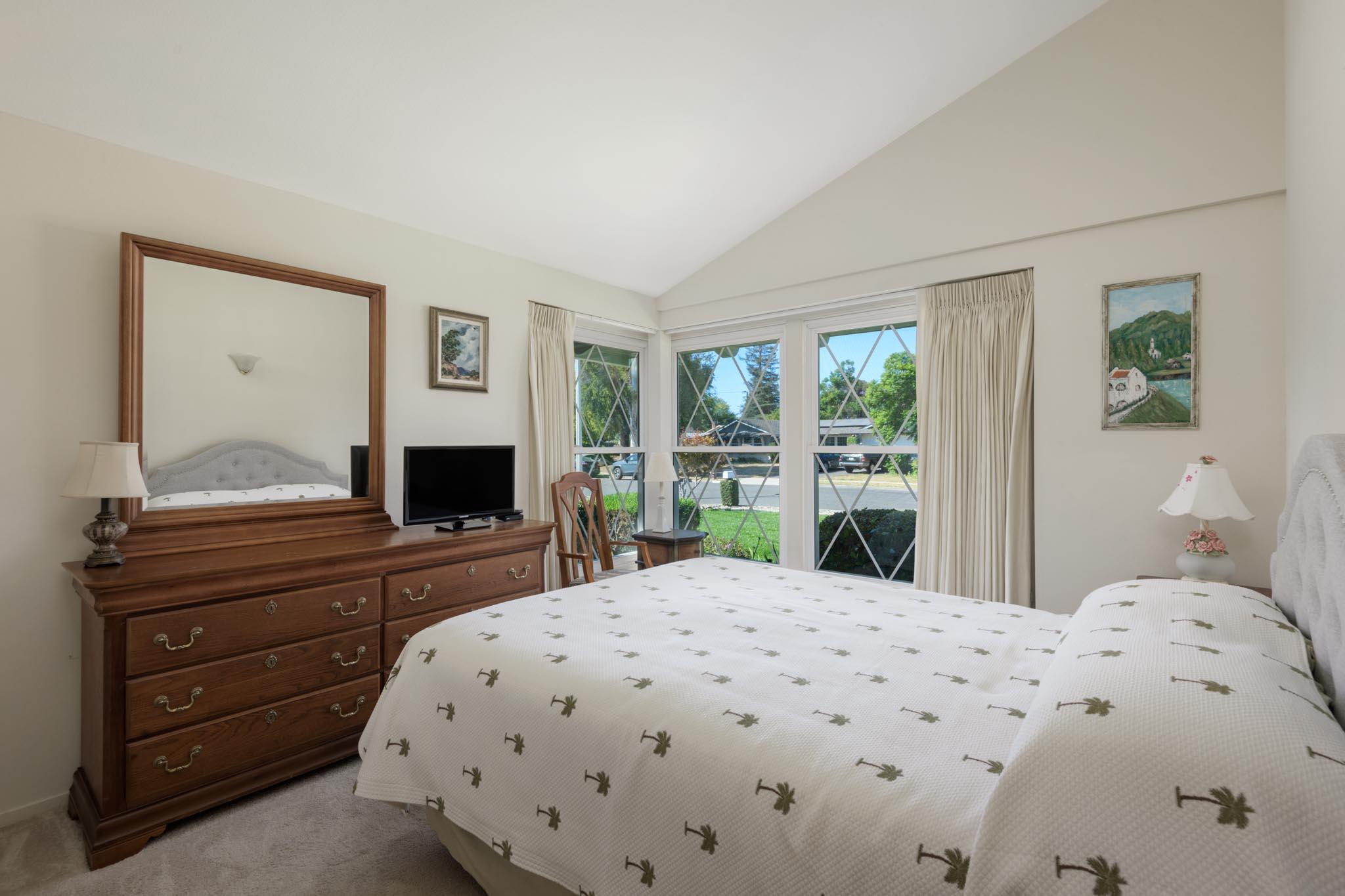 258 Iris Avenue Goleta, CA 93117 - Photo 15 of 28 Bedroom 2