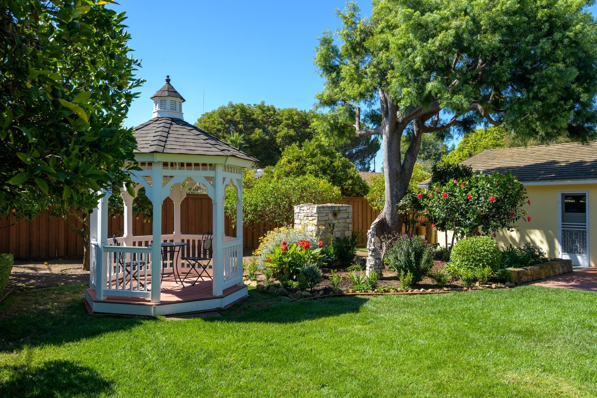258 Iris Avenue Goleta, CA 93117 - Photo 23 of 28 Backyard