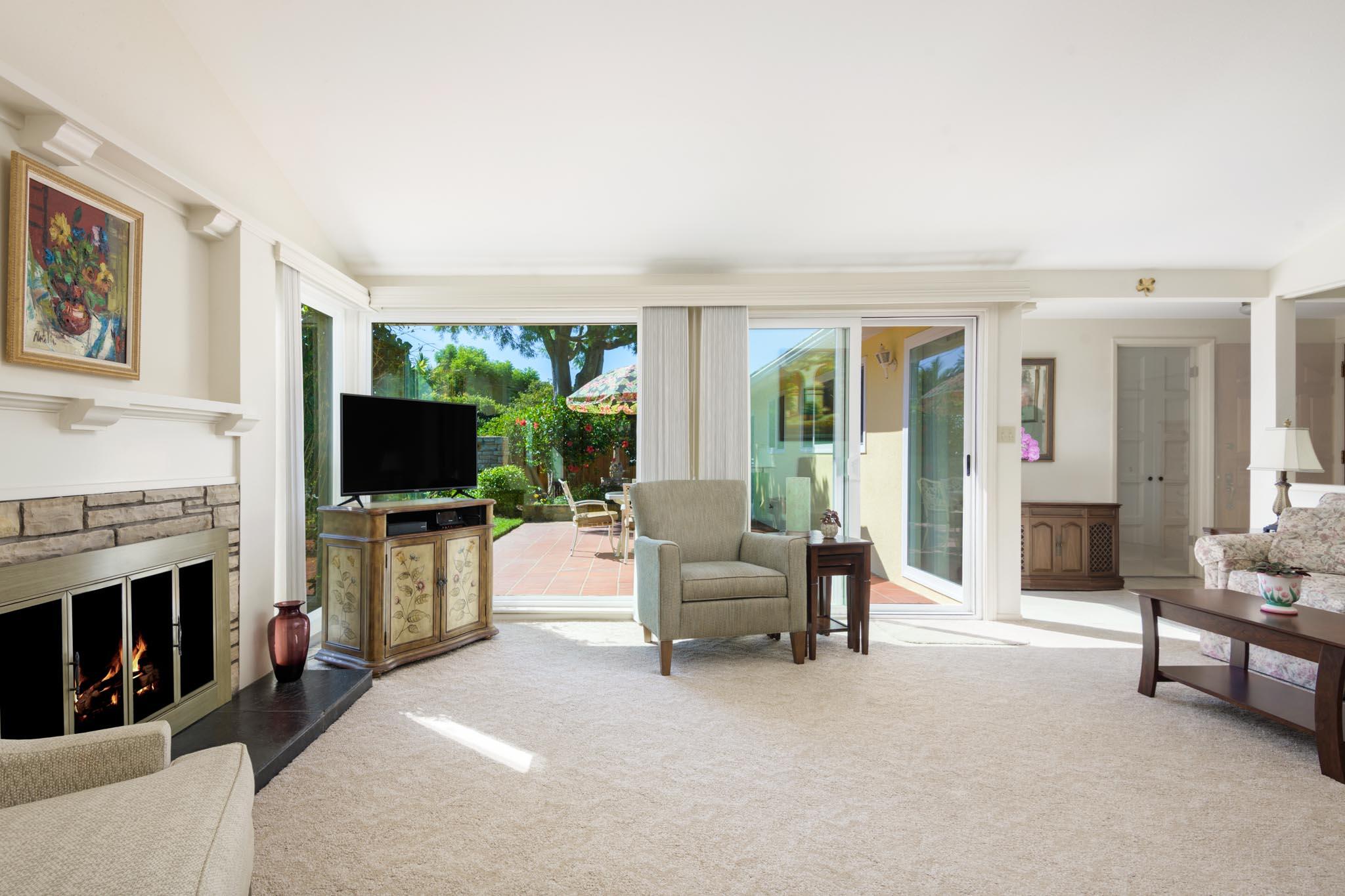 258 Iris Avenue Goleta, CA 93117 - Photo 8 of 28 Living Room