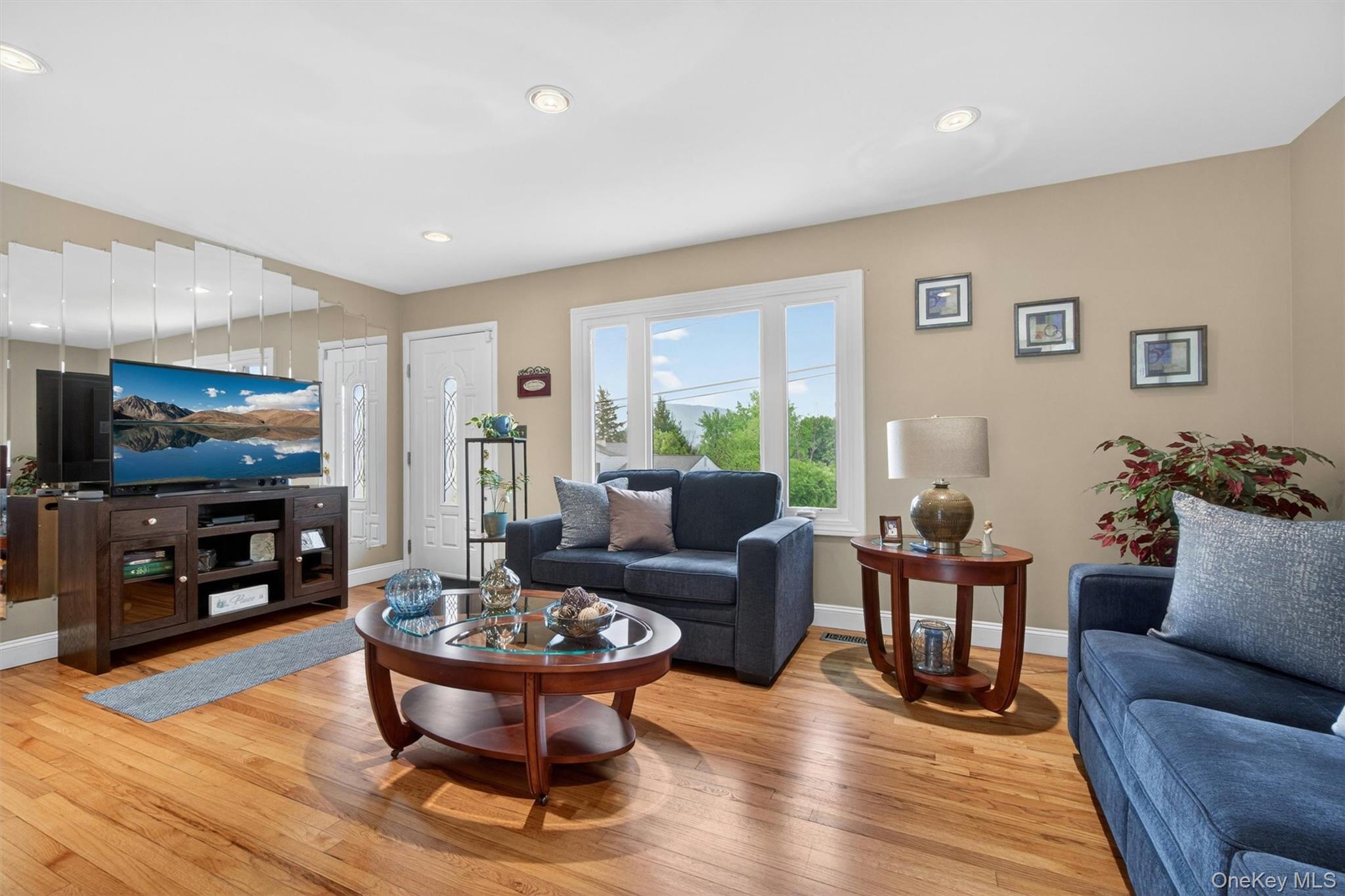 83 Riverview Drive Fishkill, NY 12524 - Photo 7 of 50