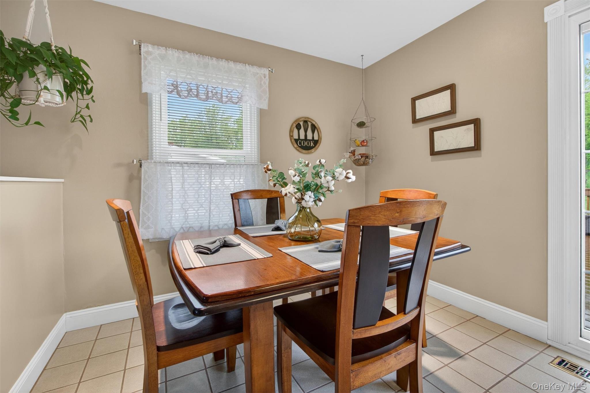 83 Riverview Drive Fishkill, NY 12524 - Photo 9 of 50