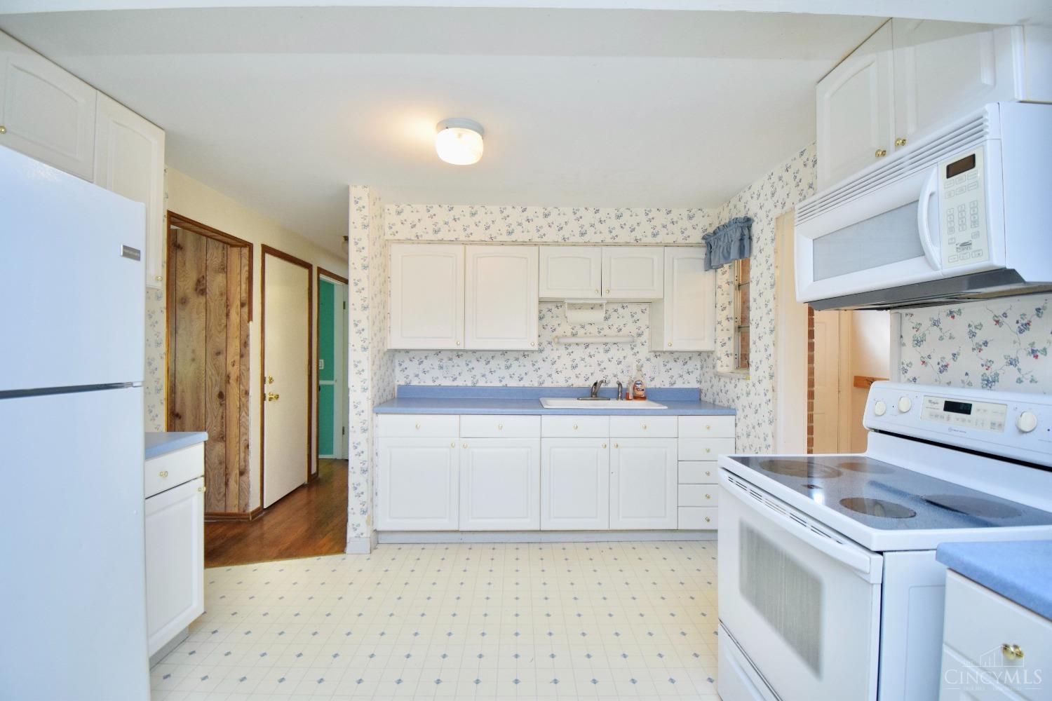 5351 Rapid Run Road Cincinnati, OH 45238 - Photo 7 of 31 Gallery Image 7
