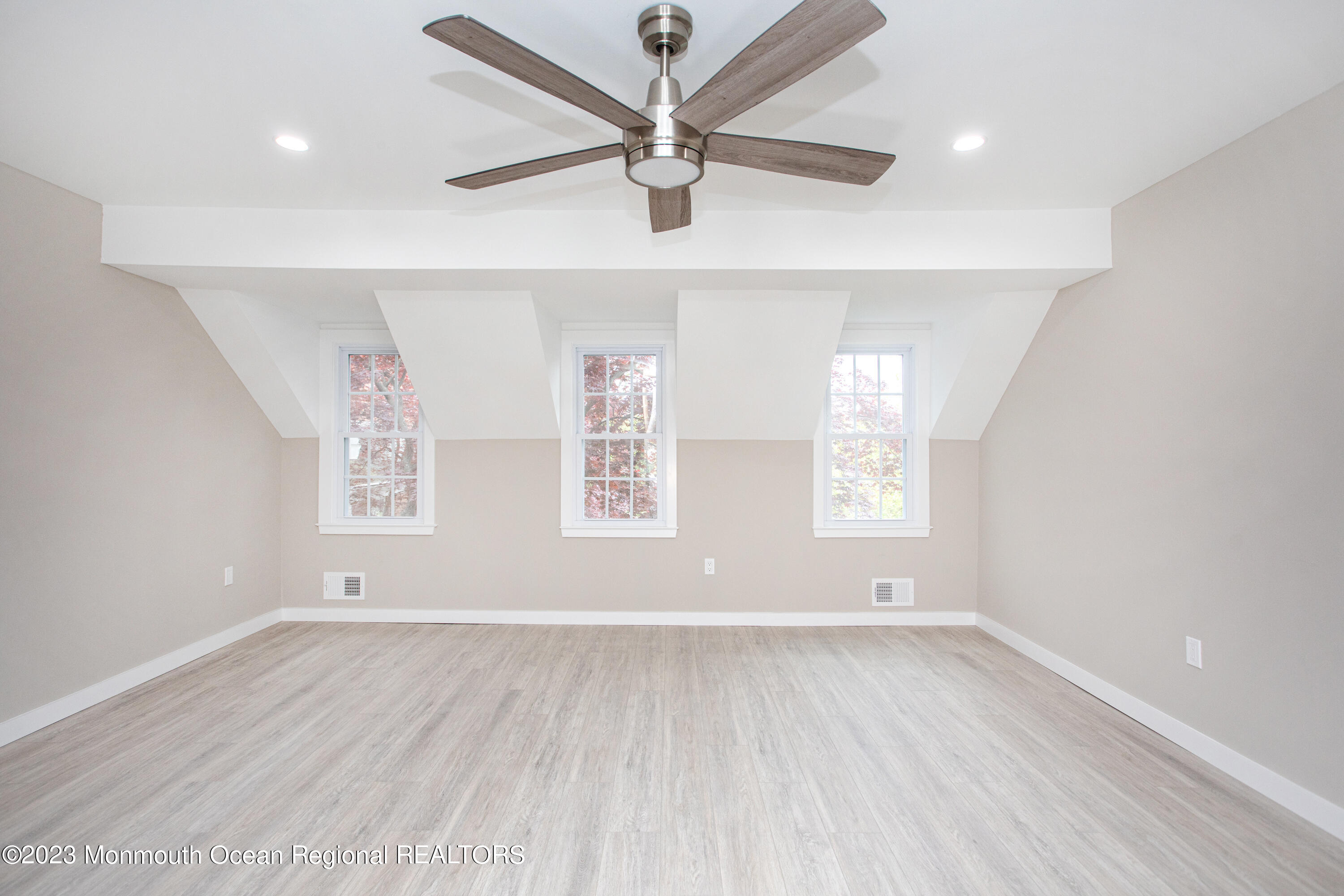 24 Wyckham Road Spring Lake Heights, NJ 07762 - Photo 15 of 28 17