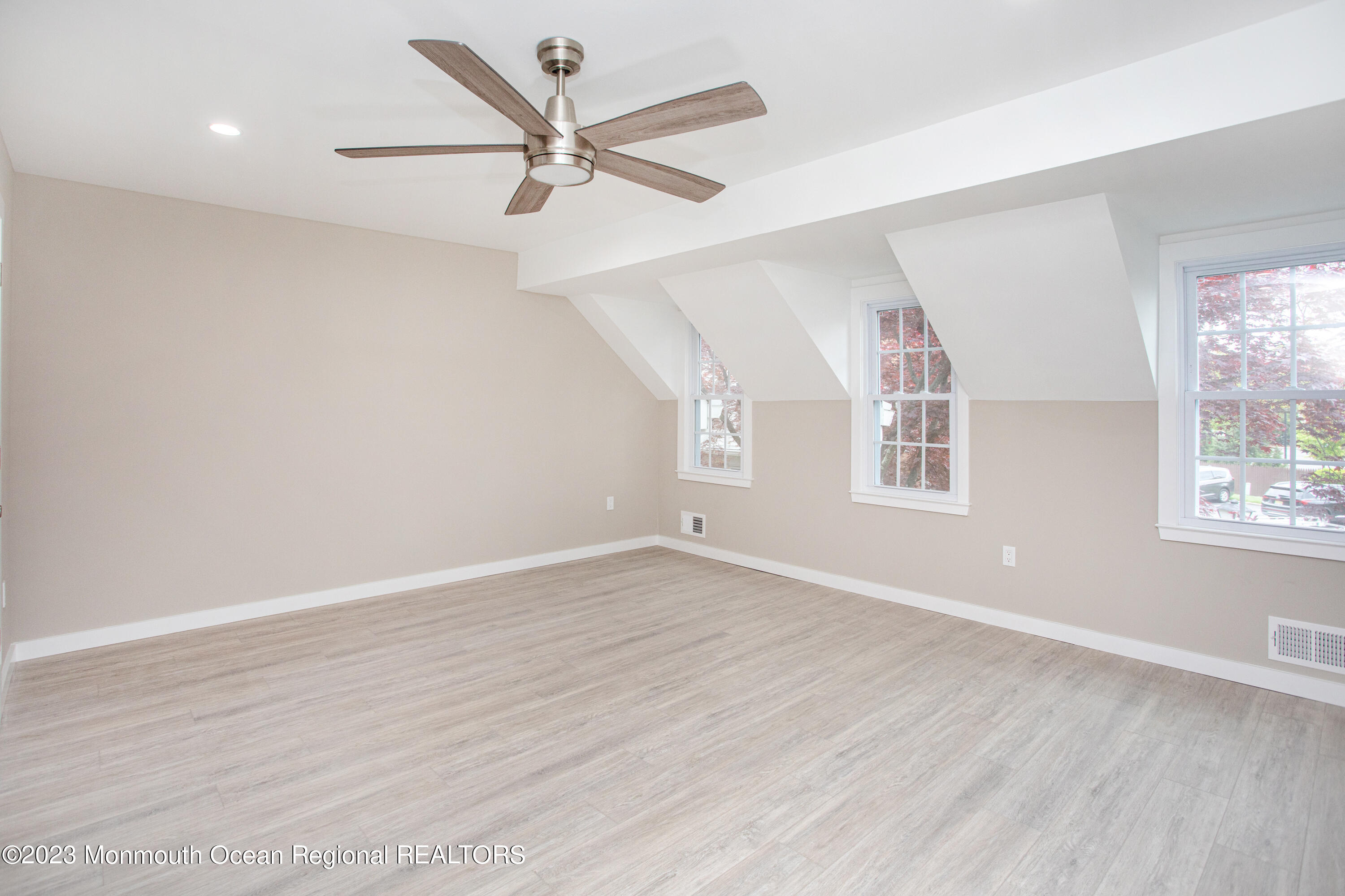 24 Wyckham Road Spring Lake Heights, NJ 07762 - Photo 17 of 28 19