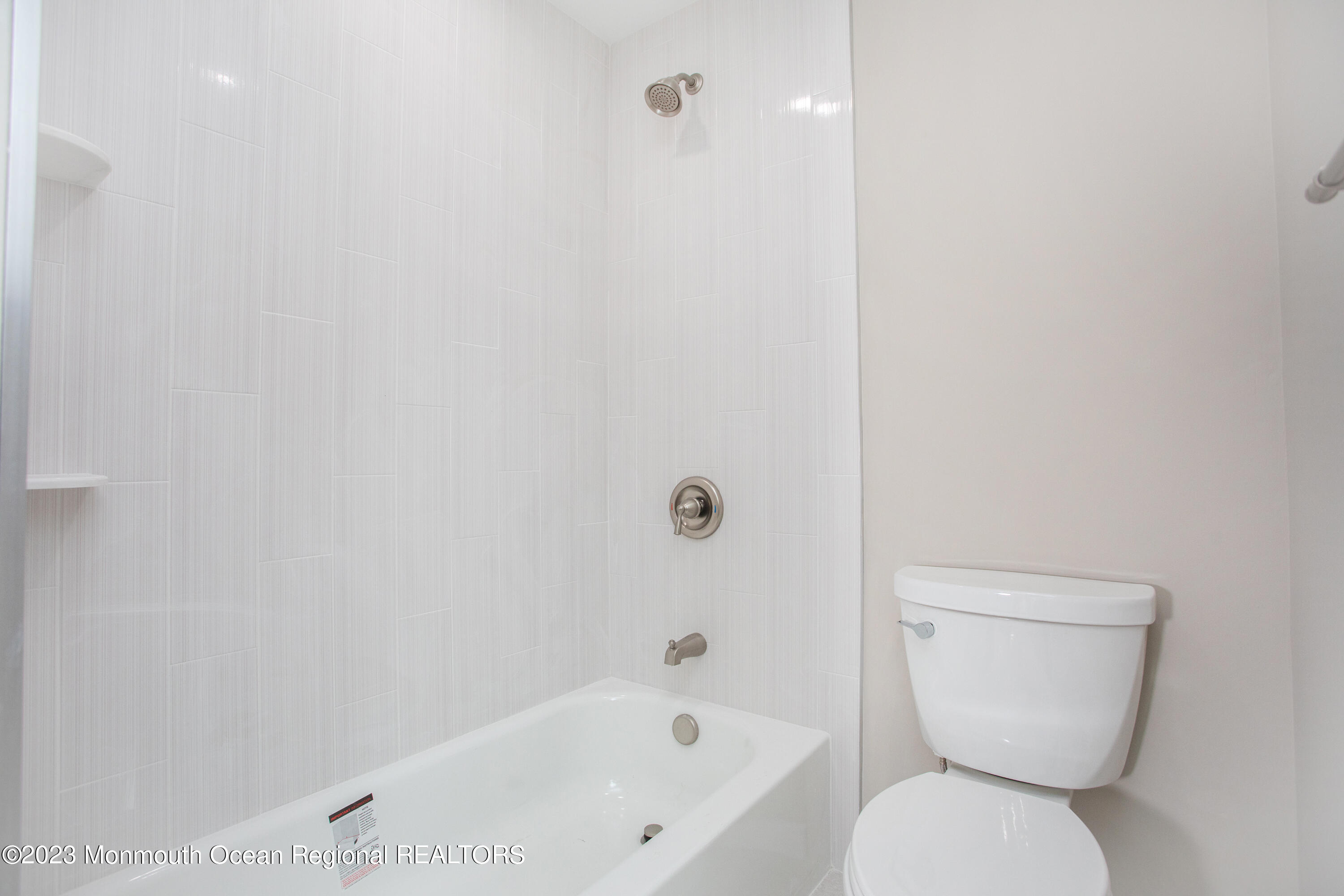 24 Wyckham Road Spring Lake Heights, NJ 07762 - Photo 19 of 28 22