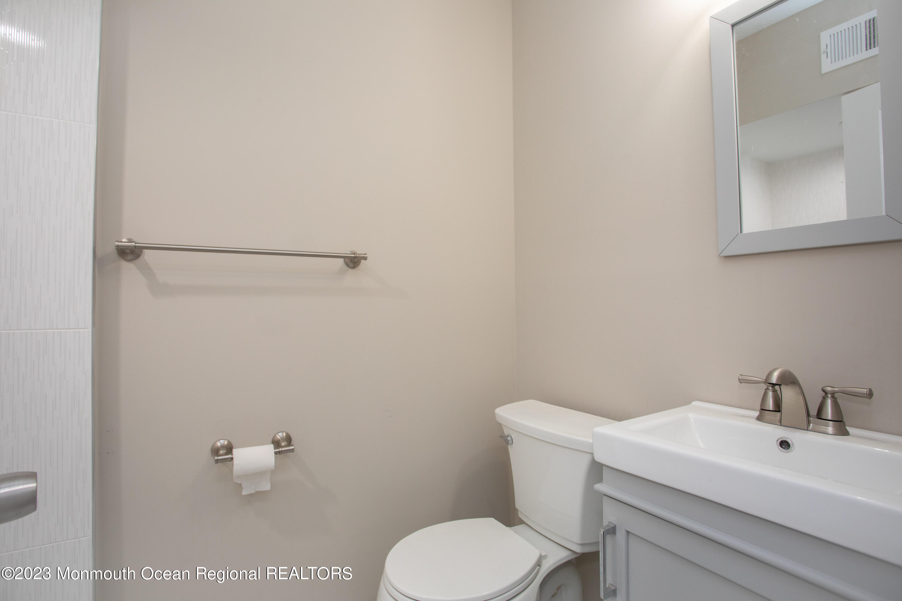 24 Wyckham Road Spring Lake Heights, NJ 07762 - Photo 23 of 28 28