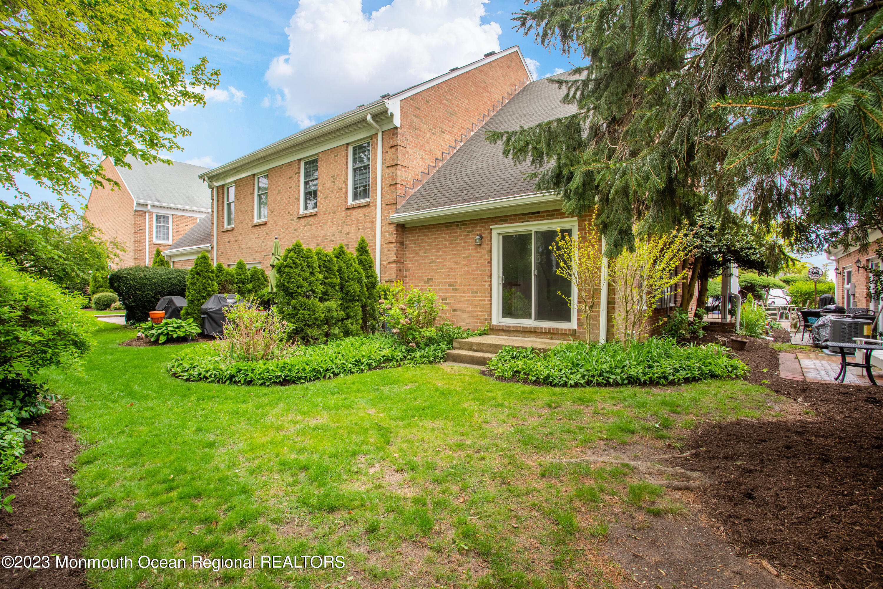 24 Wyckham Road Spring Lake Heights, NJ 07762 - Photo 4 of 28 4