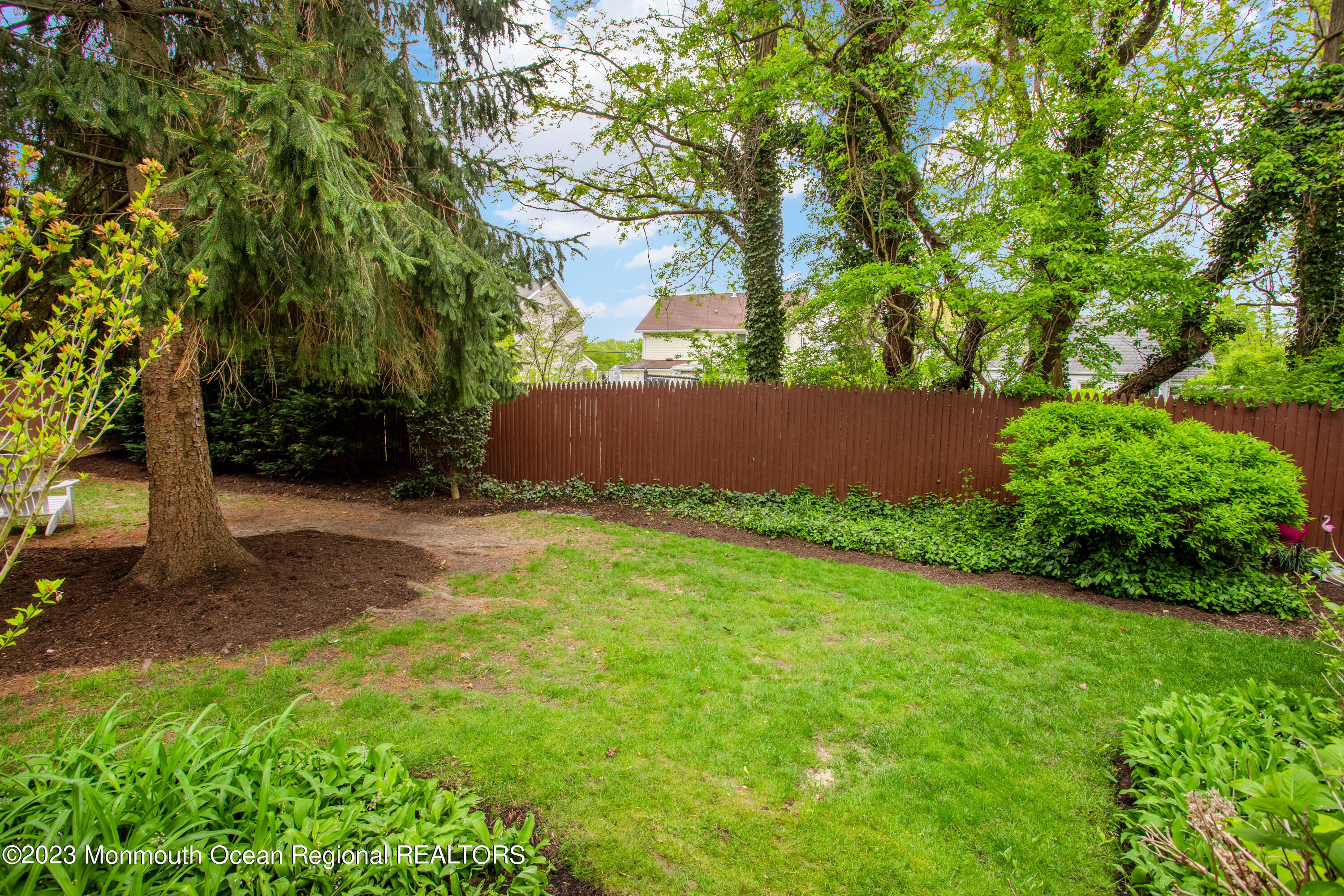 24 Wyckham Road Spring Lake Heights, NJ 07762 - Photo 5 of 28 5