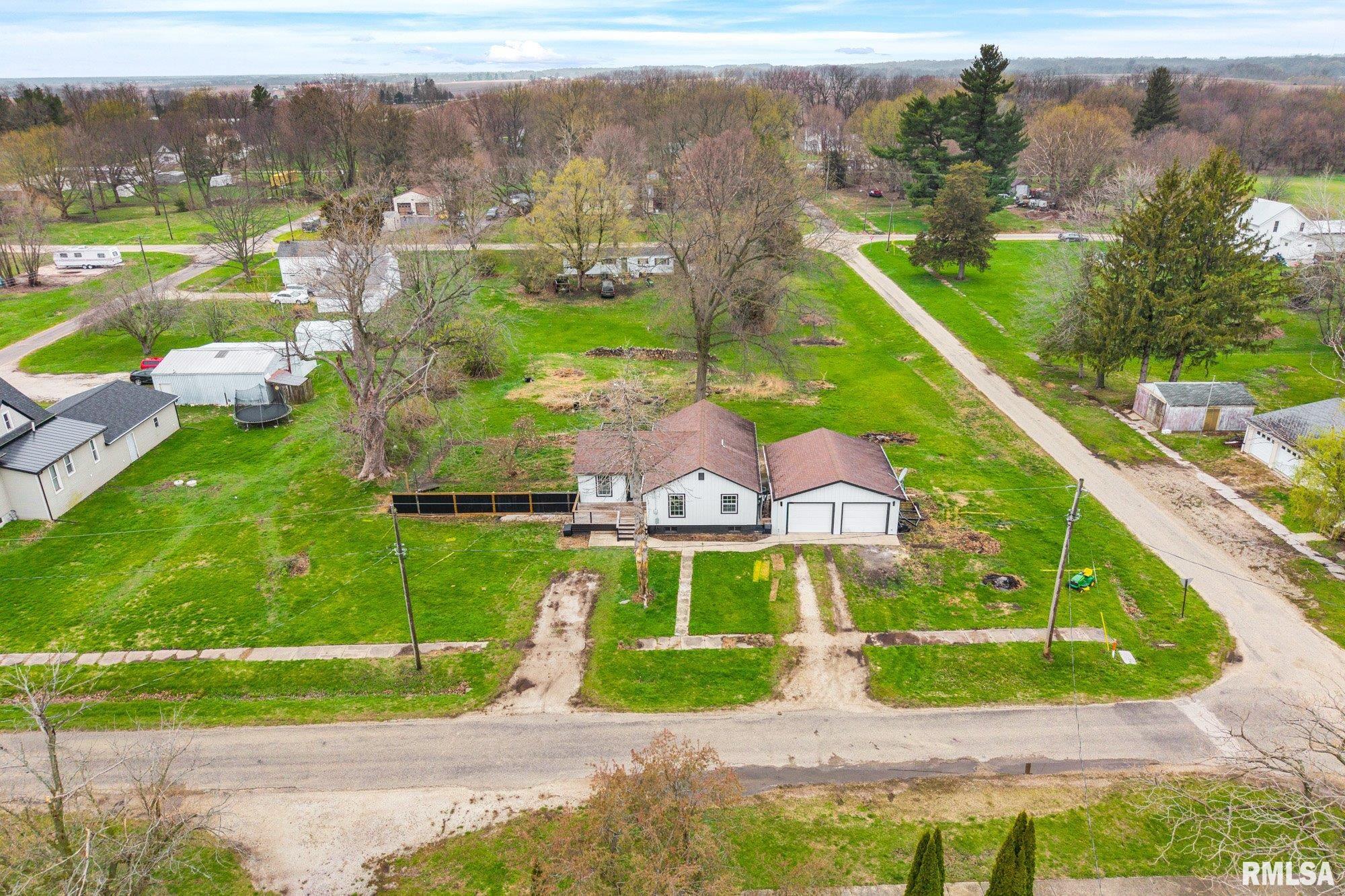 607 East Main Street La Fayette, IL 61449 - Photo 30 of 40