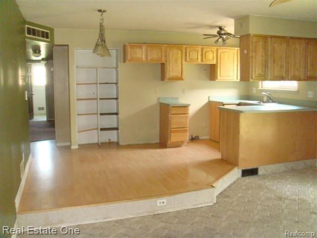 46322 Bemis Road Belleville, MI 48111 - Photo 11 of 16 Ktichen View