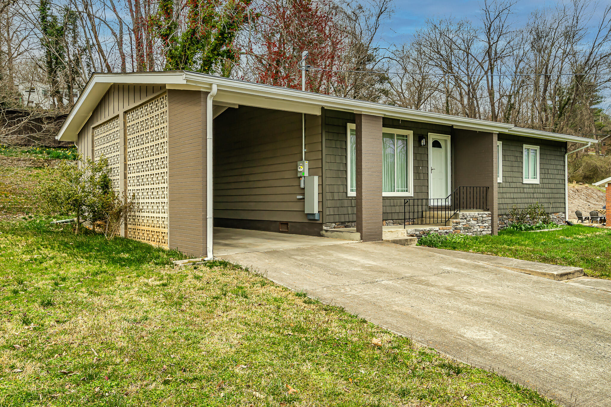 114 Regent Circle Oak Ridge, TN 37830 - Photo 2 of 32 114R-2