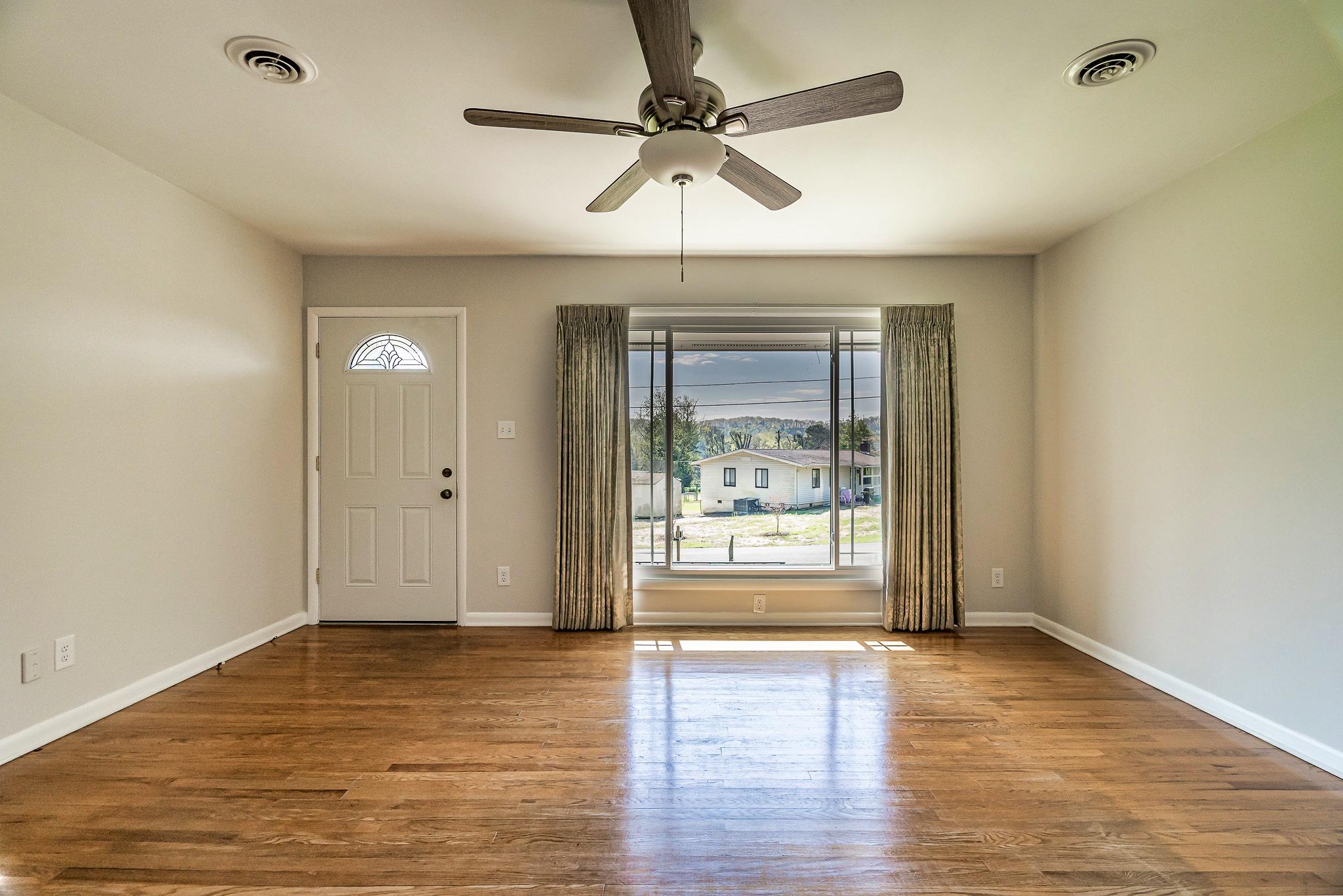 114 Regent Circle Oak Ridge, TN 37830 - Photo 12 of 32 114RCi-6