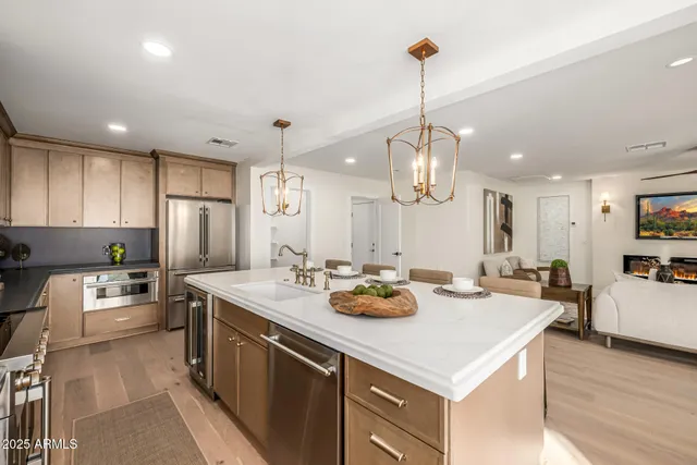 $1,299,990 | 3423 East Beryl Lane, Phoenix, AZ 85028