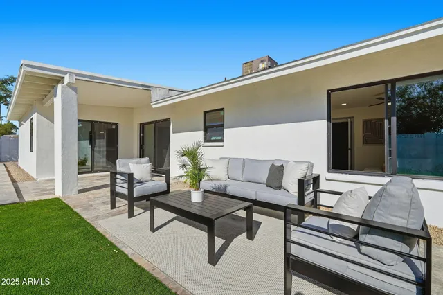 $1,299,990 | 3423 East Beryl Lane, Phoenix, AZ 85028