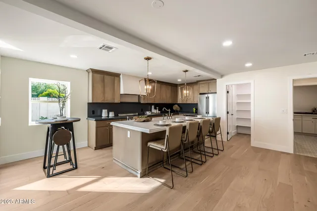 $1,299,990 | 3423 East Beryl Lane, Phoenix, AZ 85028