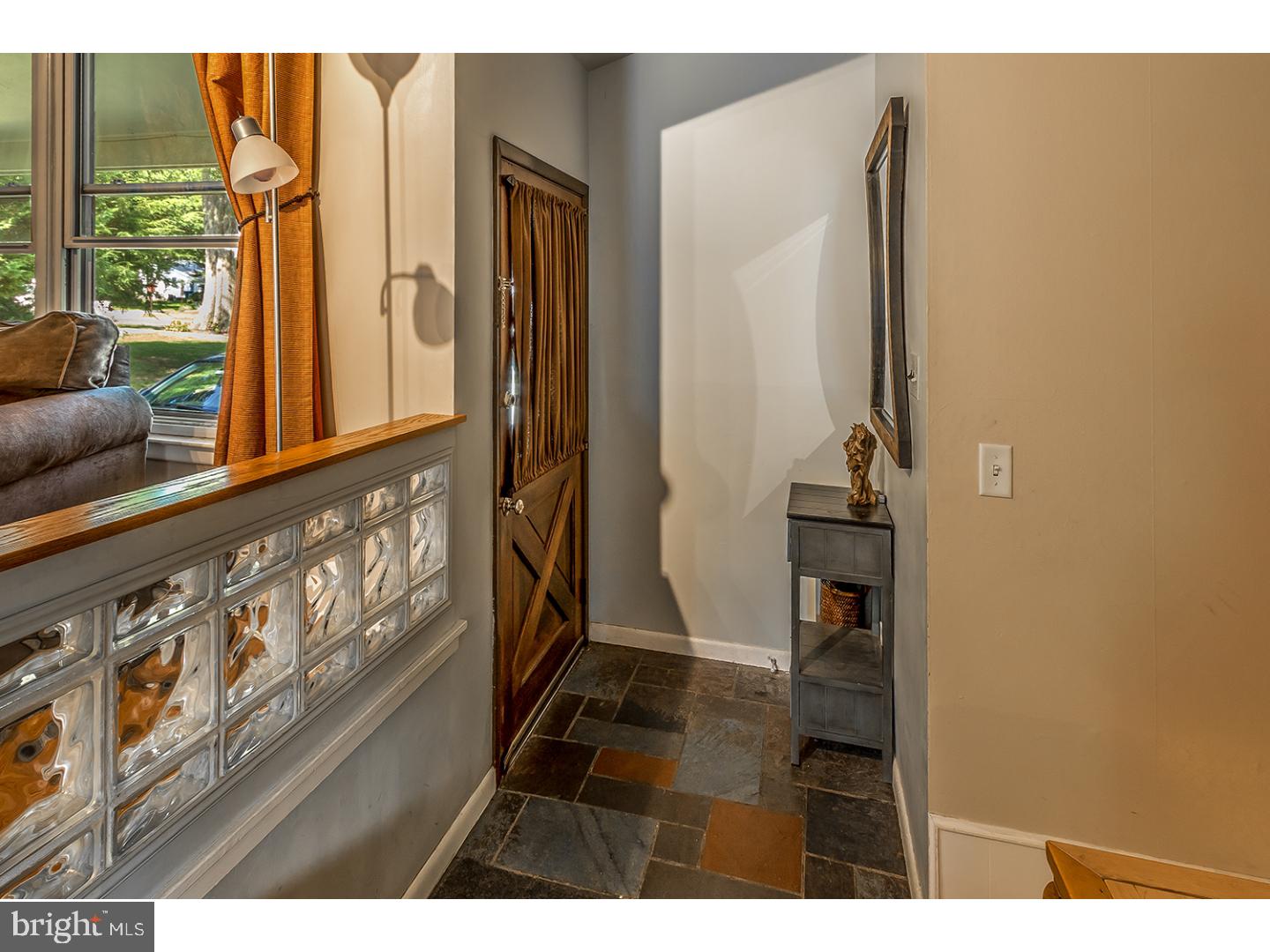105 Leeds Road Mount Laurel, NJ 08054 - Photo 4 of 19 Foyer