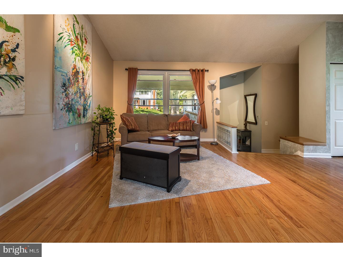105 Leeds Road Mount Laurel, NJ 08054 - Photo 6 of 19 Living Room