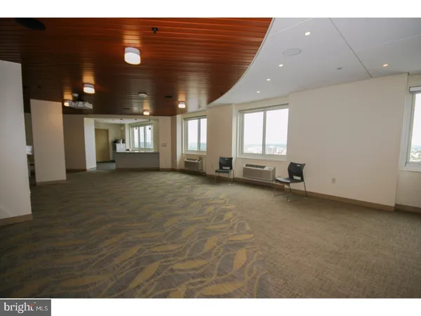 $169,000 | 1901 John F Kennedy Boulevard, Unit 810, Philadelphia, PA 19103