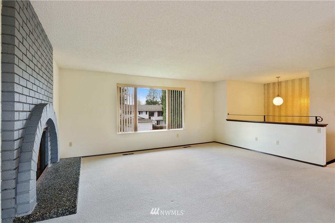 315 214th Street Southwest Bothell, WA 98021 - Photo 3 of 20