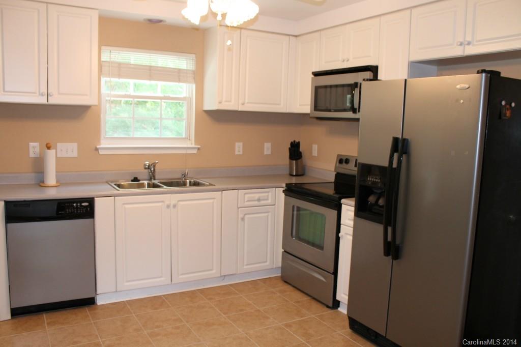 655 East Cheval Drive Fort Mill, SC 29708 - Photo 8 of 22 Gallery Image 8