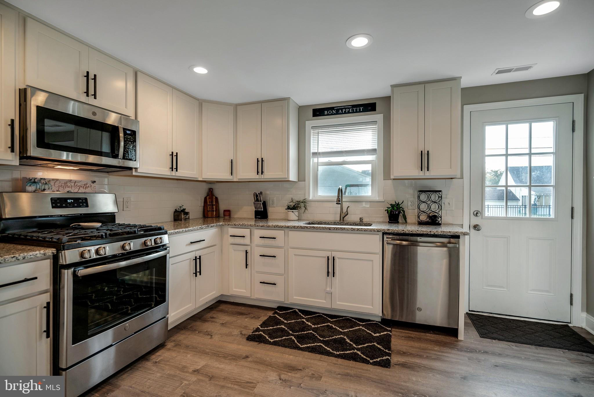 502 Coursey Road Oreland, PA 19075 - Photo 10 of 32 Kitchen