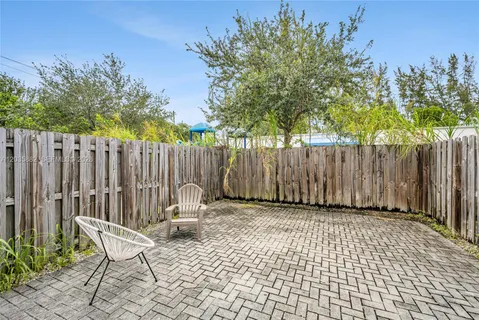 $3,500 | 171 Northwest 158th Street, Unit 1, Miami, FL 33169