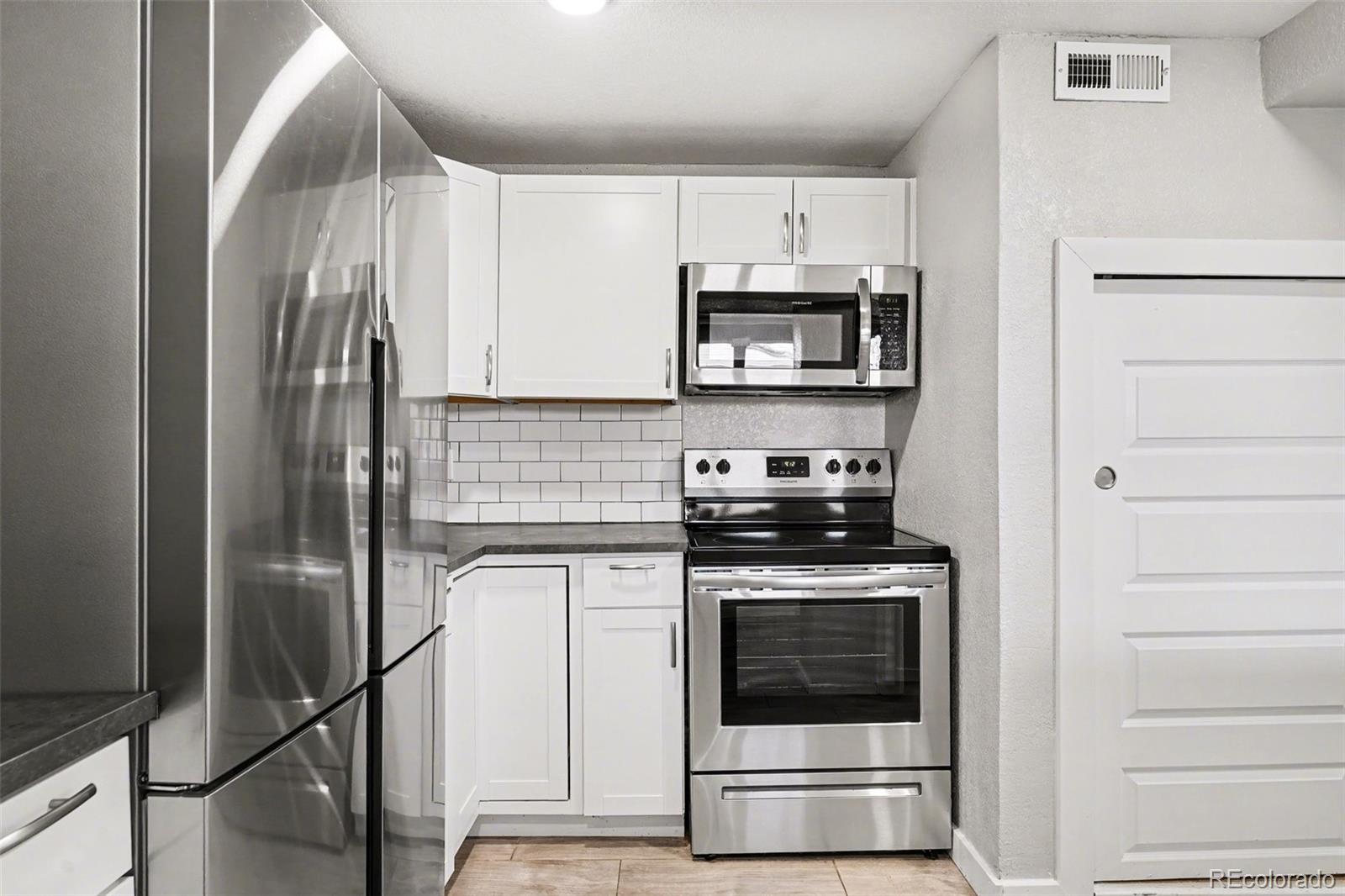 255 South Zuni Street Denver, CO 80223 - Photo 9 of 31