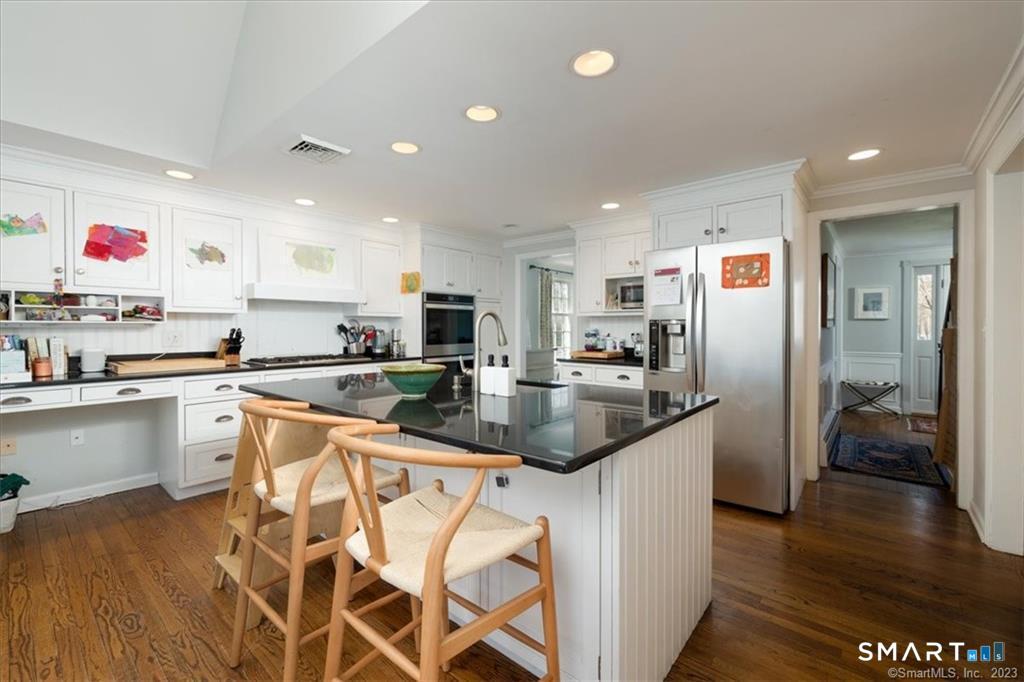 45 Country Club Road Darien, CT 06820 - Photo 5 of 19 Gallery Image 5