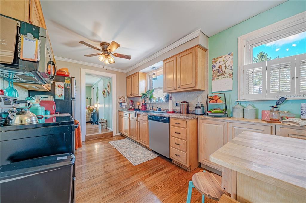301 Pine Hollow Road Trafford, PA 15085 - Photo 3 of 28 Gallery Image 3