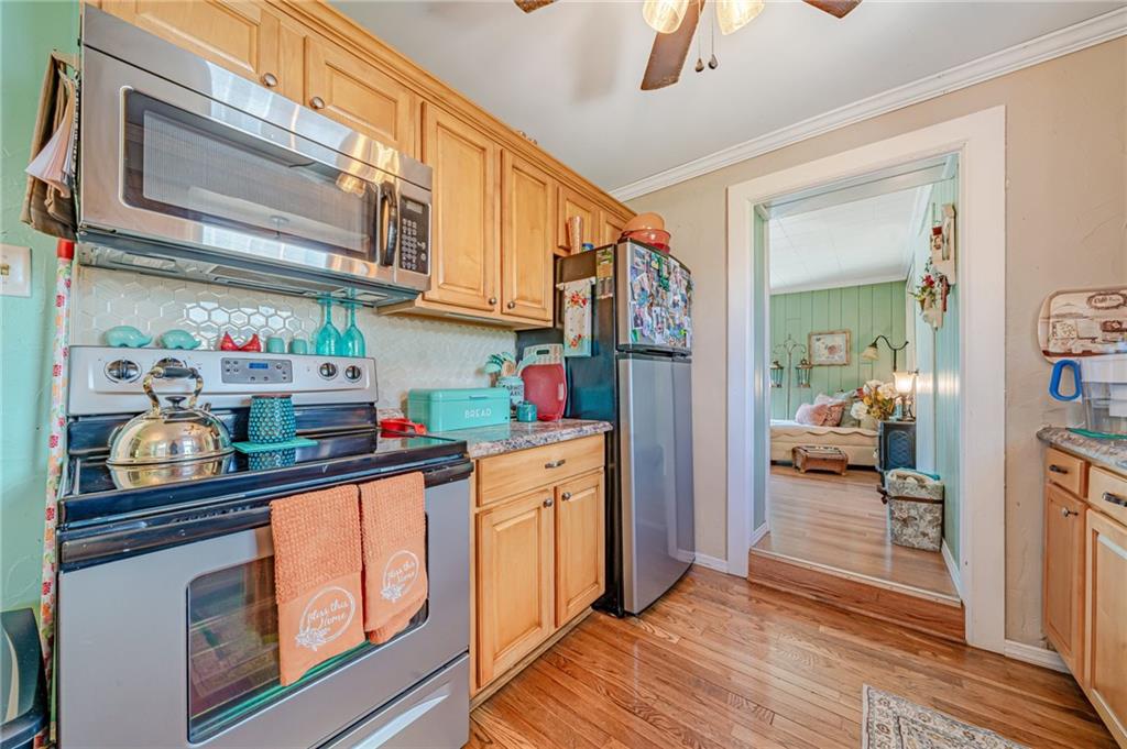 301 Pine Hollow Road Trafford, PA 15085 - Photo 5 of 28 Gallery Image 5