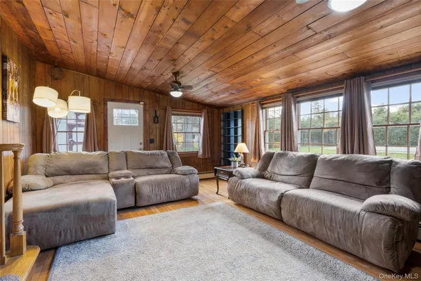 $475,000 | 11 Gale Drive, Poughkeepsie, NY 12603