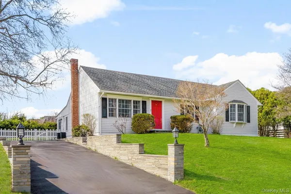 $475,000 | 11 Gale Drive, Poughkeepsie, NY 12603