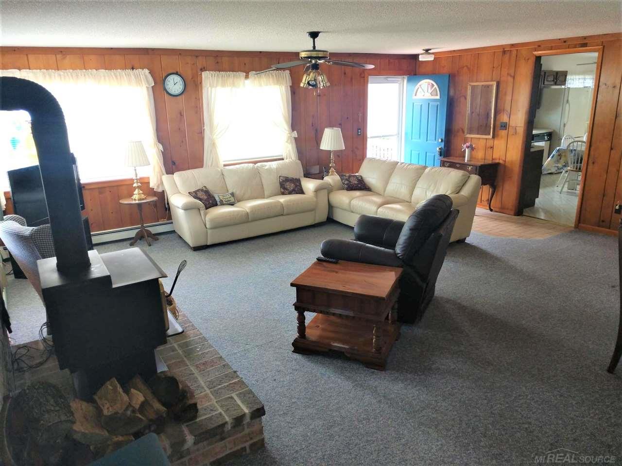 7290 Longfellow Road Lexington, MI 48450 - Photo 8 of 28