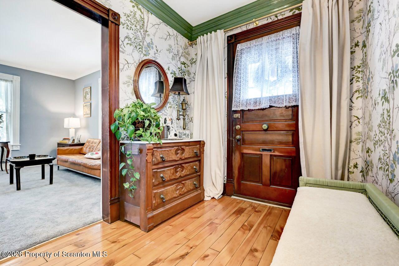 902 Columbia Street Scranton, PA 18509 - Photo 6 of 66 902 Columbia St 07 Large