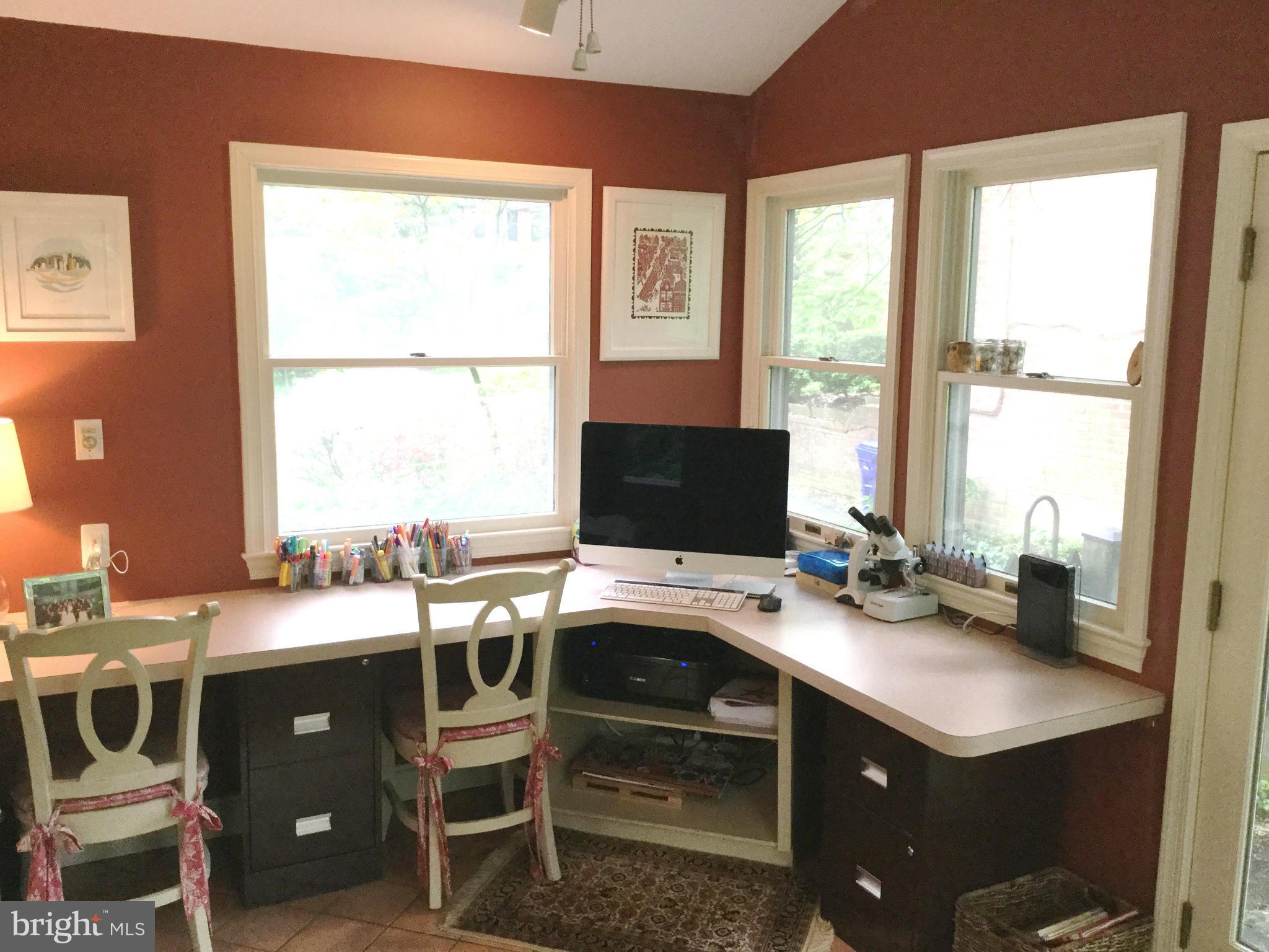6112 Wynnwood Road Bethesda, MD 20816 - Photo 15 of 28 Den on Main level; built-in desk