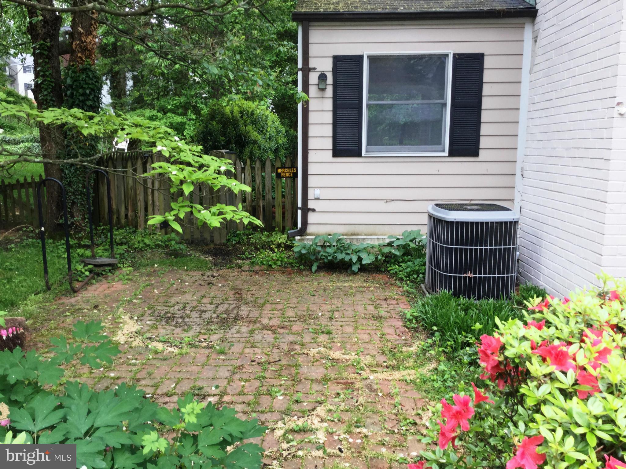 6112 Wynnwood Road Bethesda, MD 20816 - Photo 27 of 28 Side Patio
