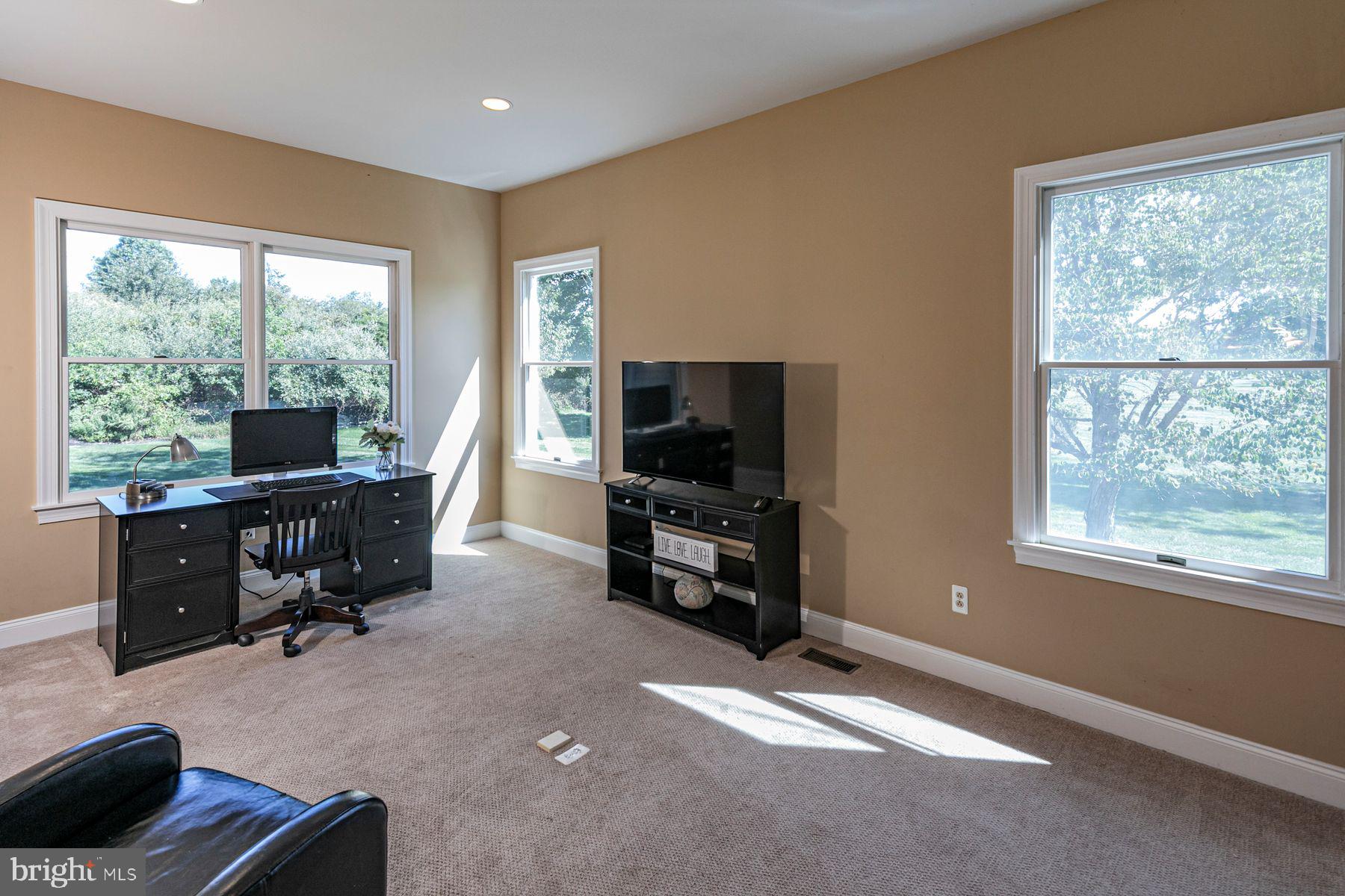 22 Hunters Ridge Drive Pennington, NJ 08534 - Photo 12 of 51