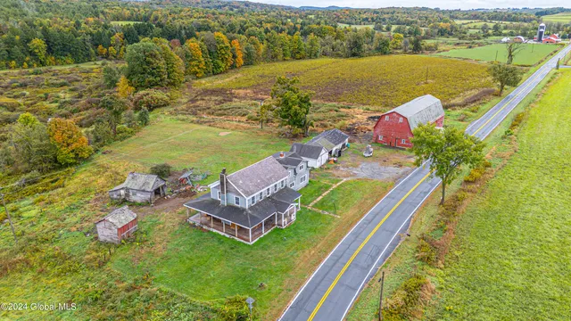 $500,000 | 1014 County Route 17, Fort Ann, NY 12827