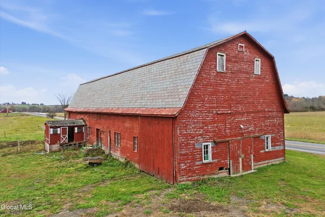 $500,000 | 1014 County Route 17, Fort Ann, NY 12827