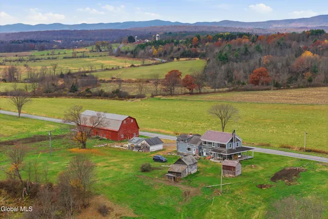 $500,000 | 1014 County Route 17, Fort Ann, NY 12827