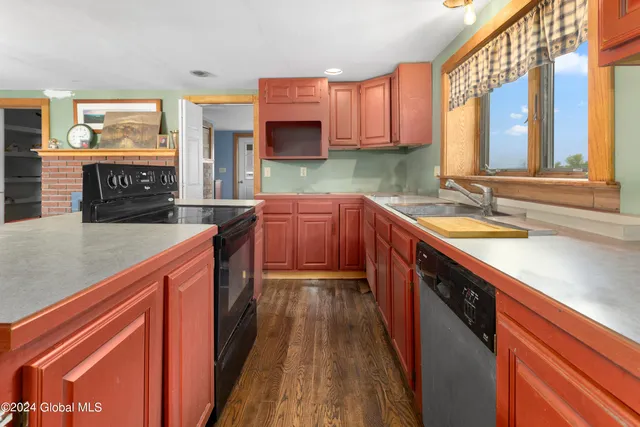 $500,000 | 1014 County Route 17, Fort Ann, NY 12827