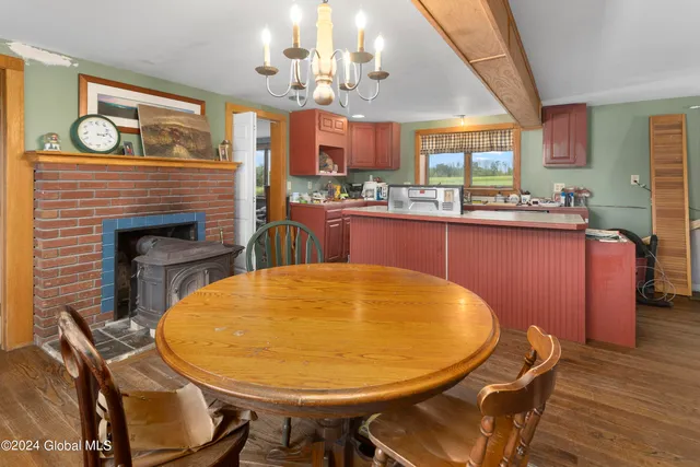 $500,000 | 1014 County Route 17, Fort Ann, NY 12827