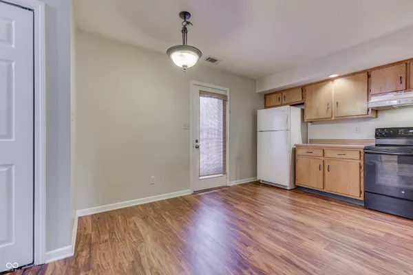 $179,900 | 1136 Paradise Way, Unit A, Greenwood, IN 46143