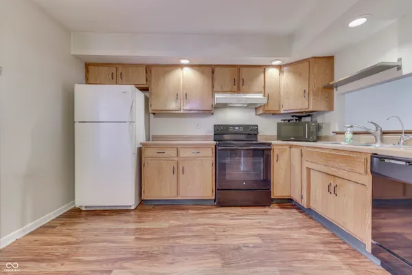 $179,900 | 1136 Paradise Way, Unit A, Greenwood, IN 46143