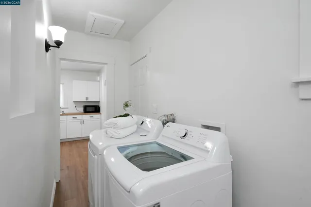 $699,999 | 2596 MacArthur Boulevard, Oakland, CA 94602