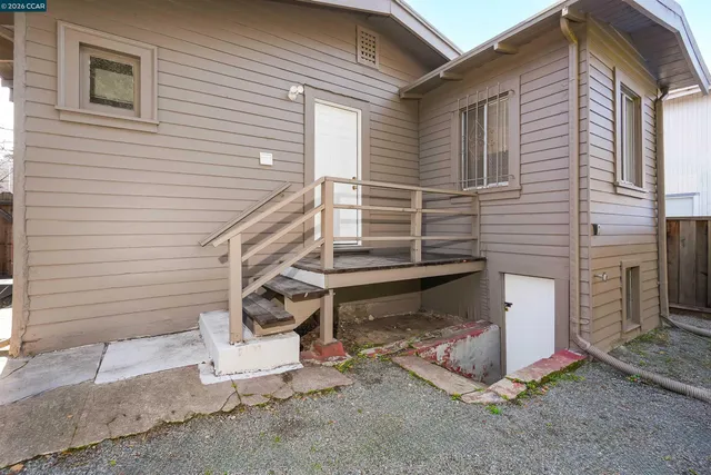 $699,999 | 2596 MacArthur Boulevard, Oakland, CA 94602