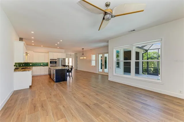 $949,000 | 202 Americas Cup Boulevard, Bradenton, FL 34208