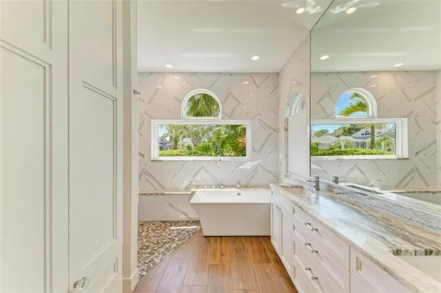 $949,000 | 202 Americas Cup Boulevard, Bradenton, FL 34208