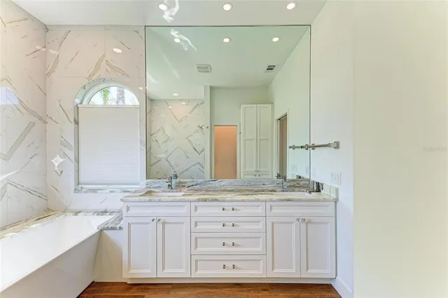 $949,000 | 202 Americas Cup Boulevard, Bradenton, FL 34208