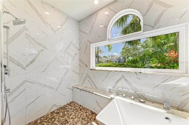 $949,000 | 202 Americas Cup Boulevard, Bradenton, FL 34208